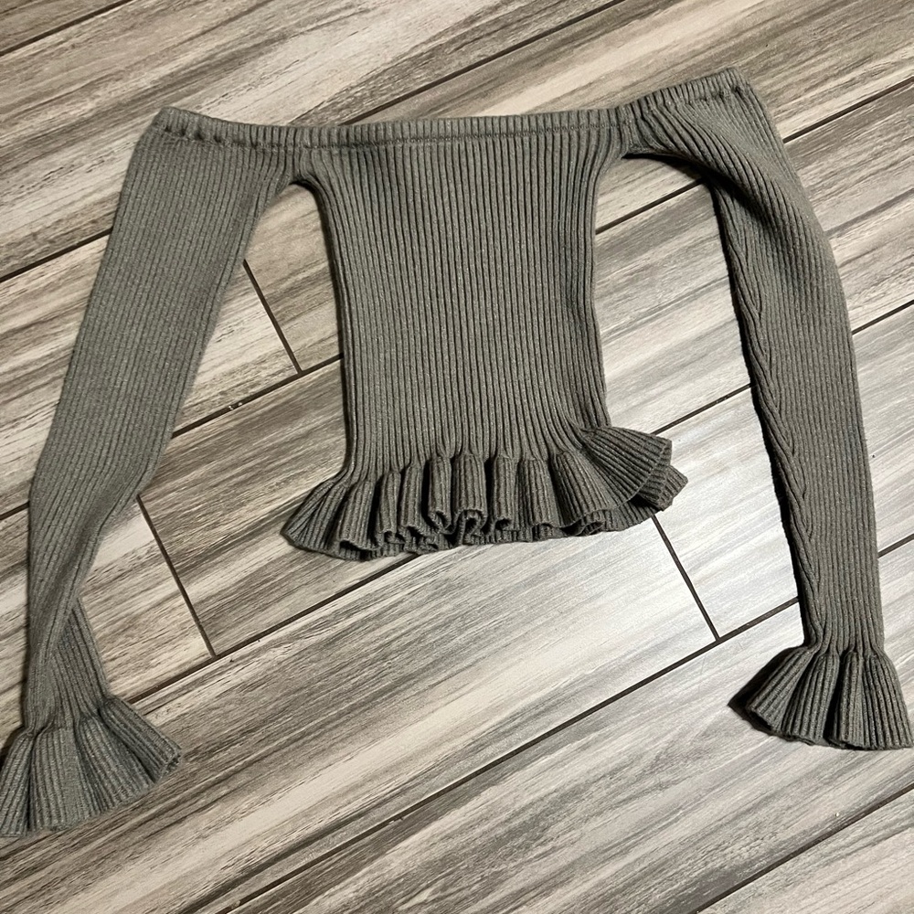 Gray Ribbed Women's Sweater - Picture 5 of 6